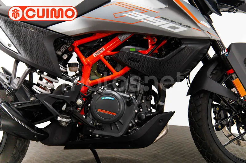 KTM 390 – Vista 13
