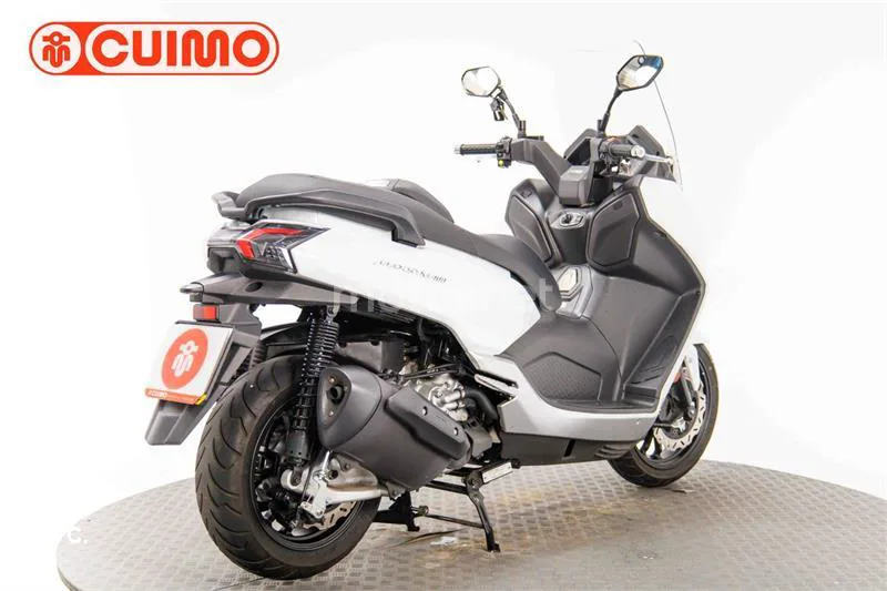 SYM Maxsym 400 – Vista 4