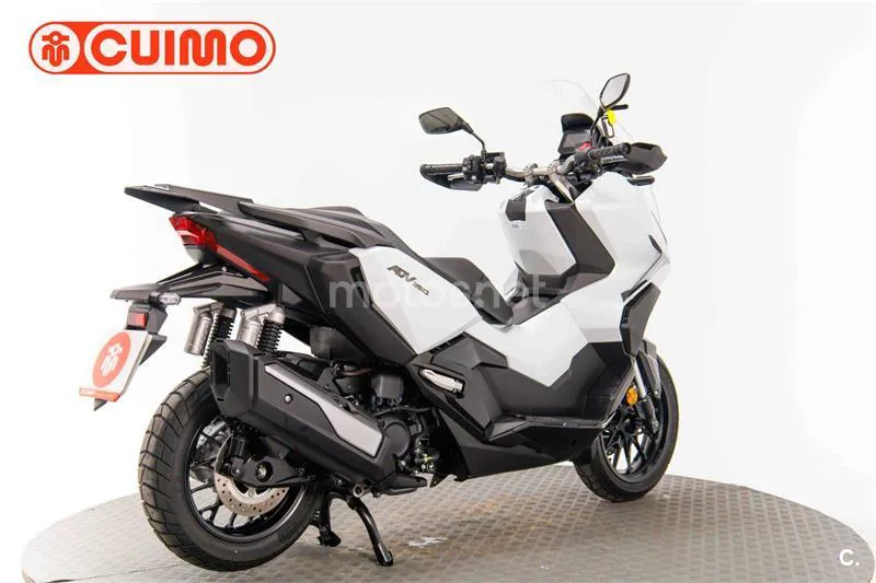 Honda ADV 350 – Vista 4