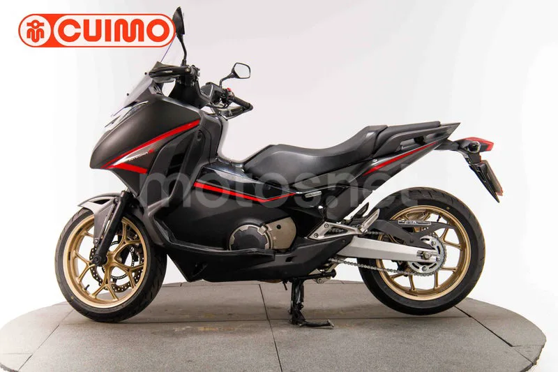 Honda Integra – Vista 15