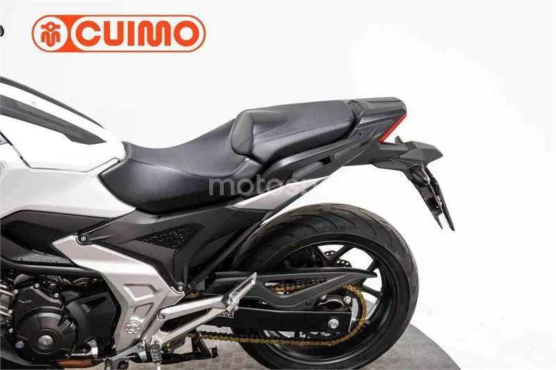 Honda NC 750 X – Vista 16