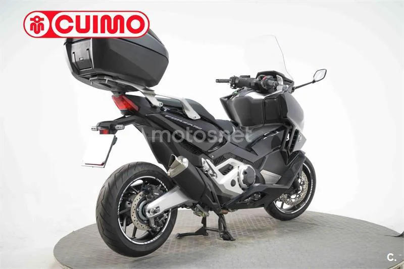 Honda Forza 750 – Vista 4