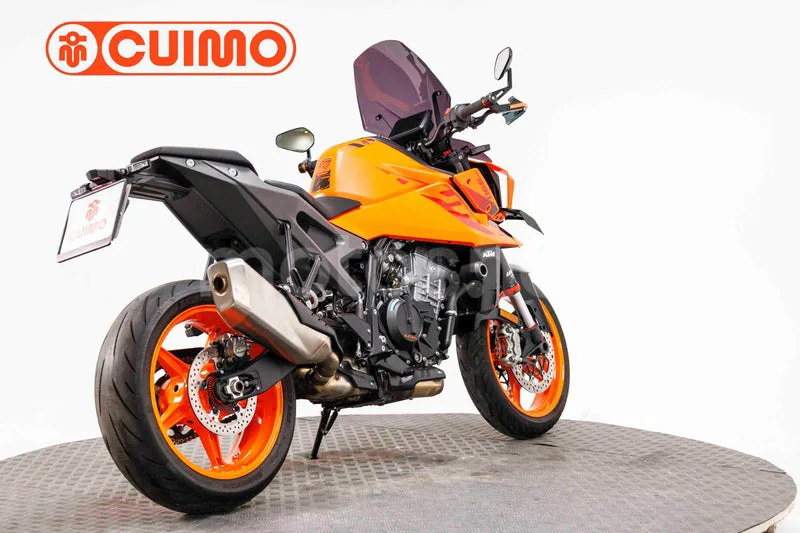 KTM 990 – Vista 9