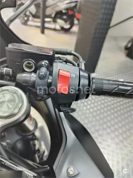 Honda CBR 650 R – Vista 14