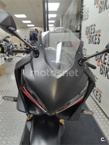 Honda CBR 650 R – Vista 9