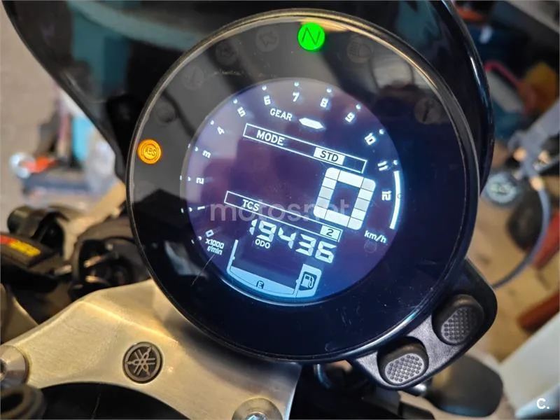 Yamaha XSR 900 – Vista 7