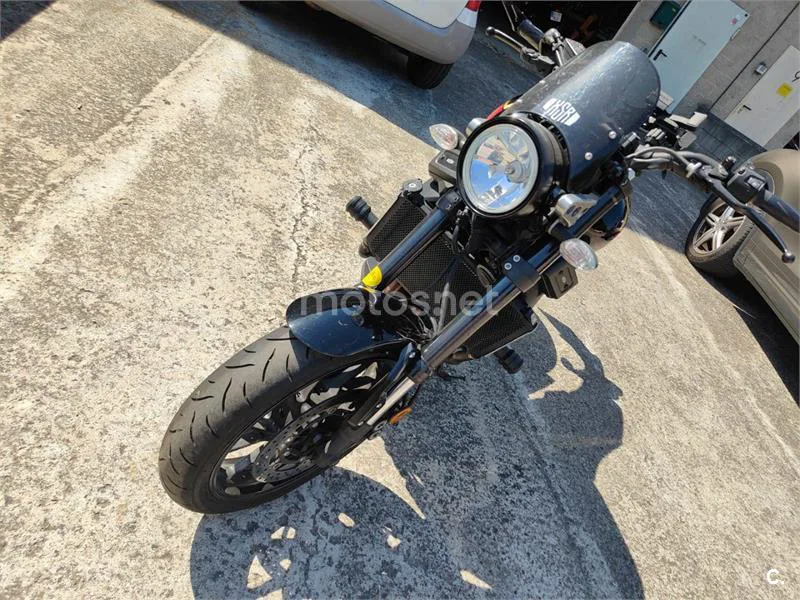 Yamaha XSR 900 – Vista 9
