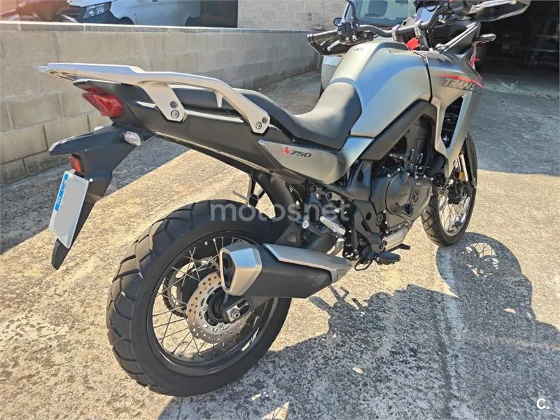 Honda XL 750 Transalp – Vista 4