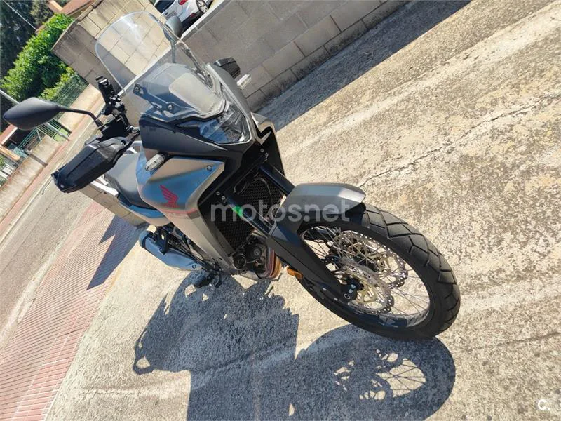 Honda XL 750 Transalp – Vista 8