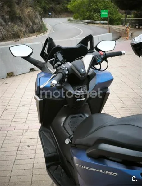 Honda Forza 350 – Vista 3