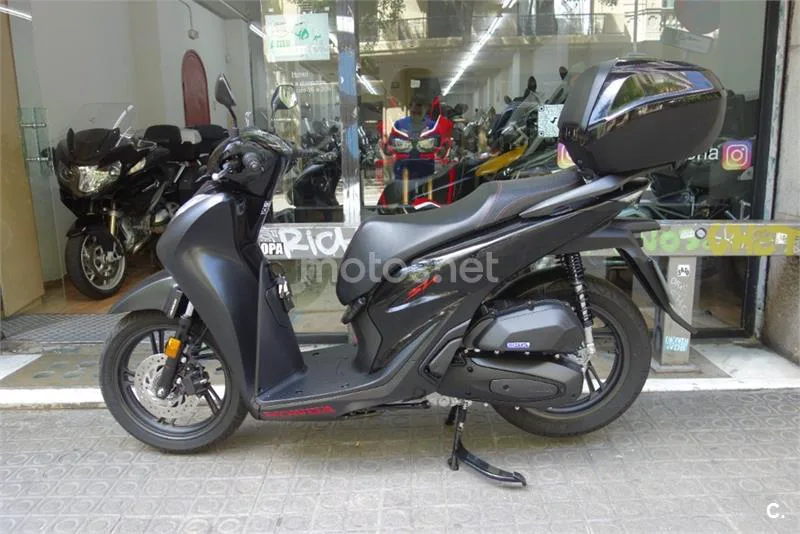 Honda SH 125i – Vista 4