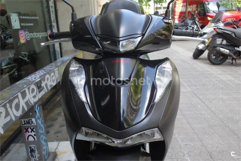 Honda SH 125i – Vista 9