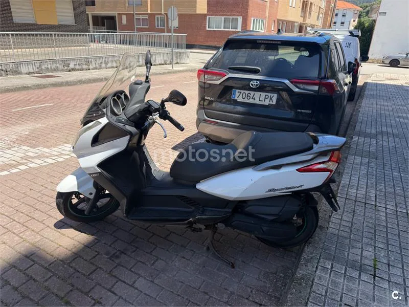 Kymco Super Dink 125 – Vista 6