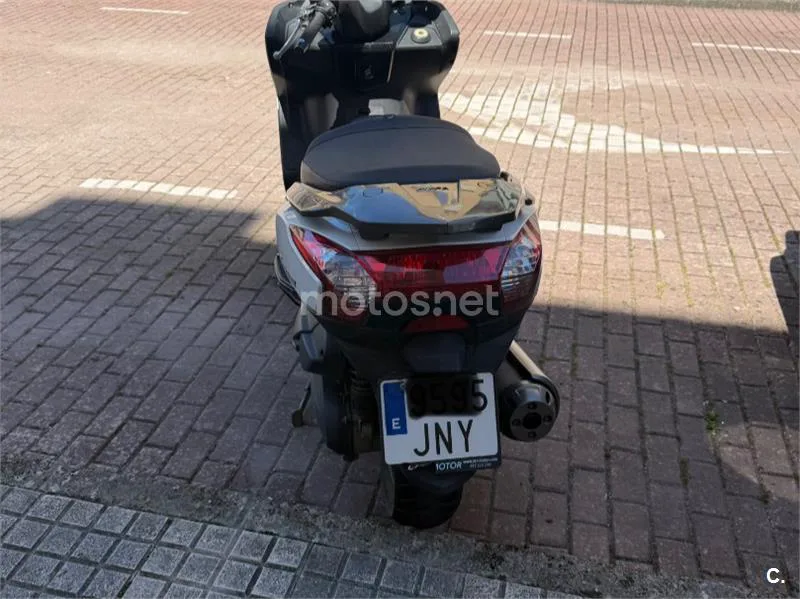Kymco Super Dink 125 – Vista 7
