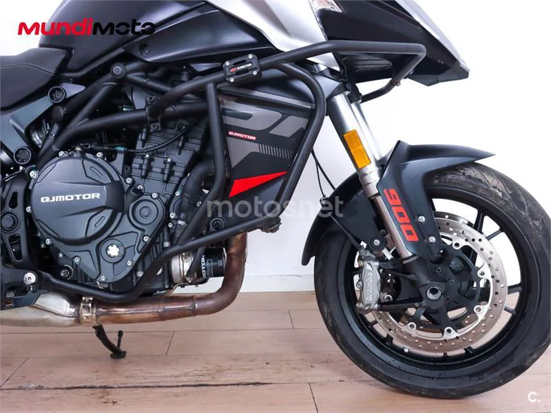 QJ Motor SRT 900 SX – Vista 16