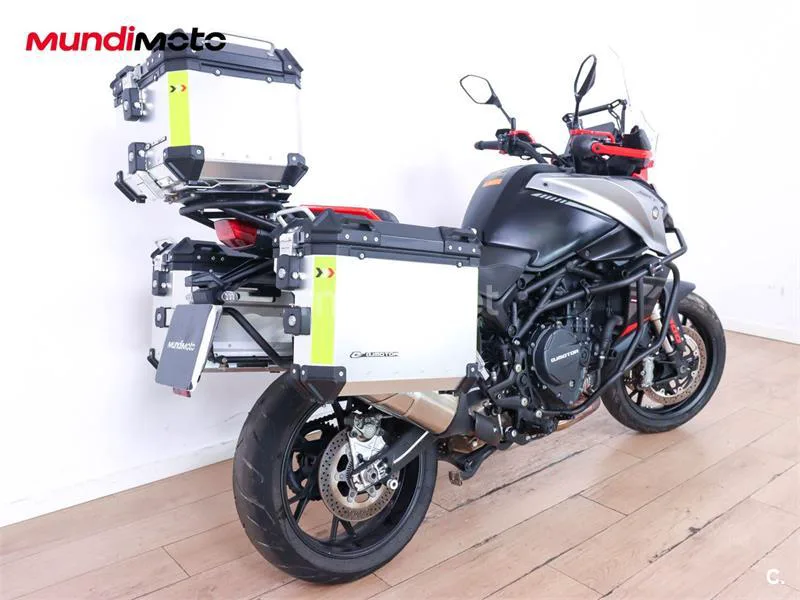 QJ Motor SRT 900 SX – Vista 3