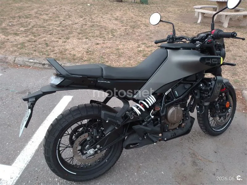 Husqvarna Svartpilen 401 – Vista 3