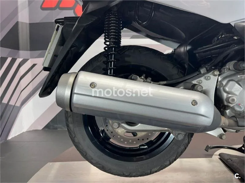 Yamaha XMAX 250 – Vista 14