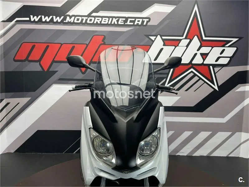 Yamaha XMAX 250 – Vista 16