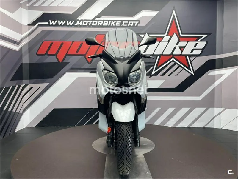 Yamaha XMAX 250 – Vista 3