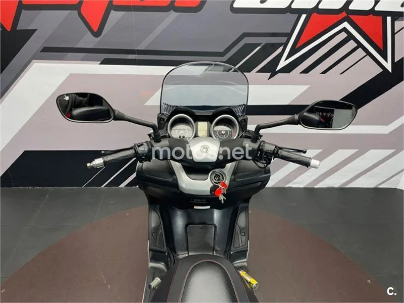 Yamaha XMAX 250 – Vista 8