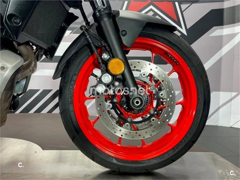 Yamaha MT-07 – Vista 20