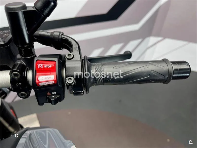 Yamaha MT-07 – Vista 8