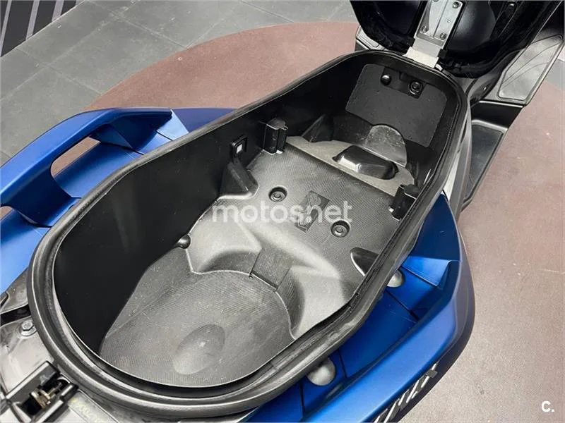 Yamaha XMAX 300 – Vista 10