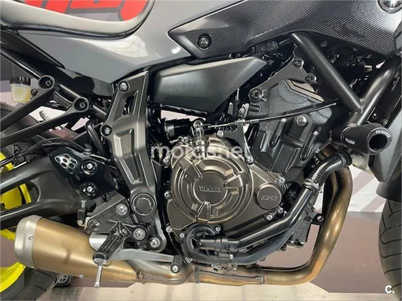 Yamaha MT-07 – Vista 12