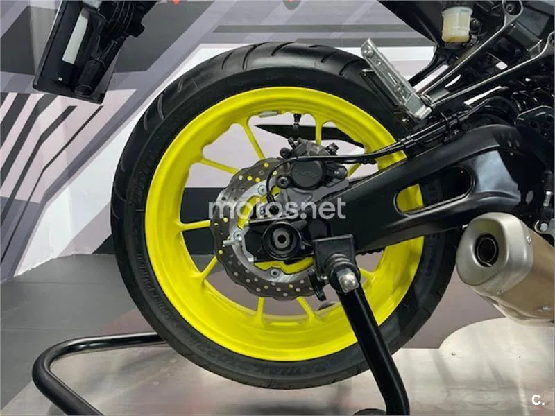 Yamaha MT-07 – Vista 13