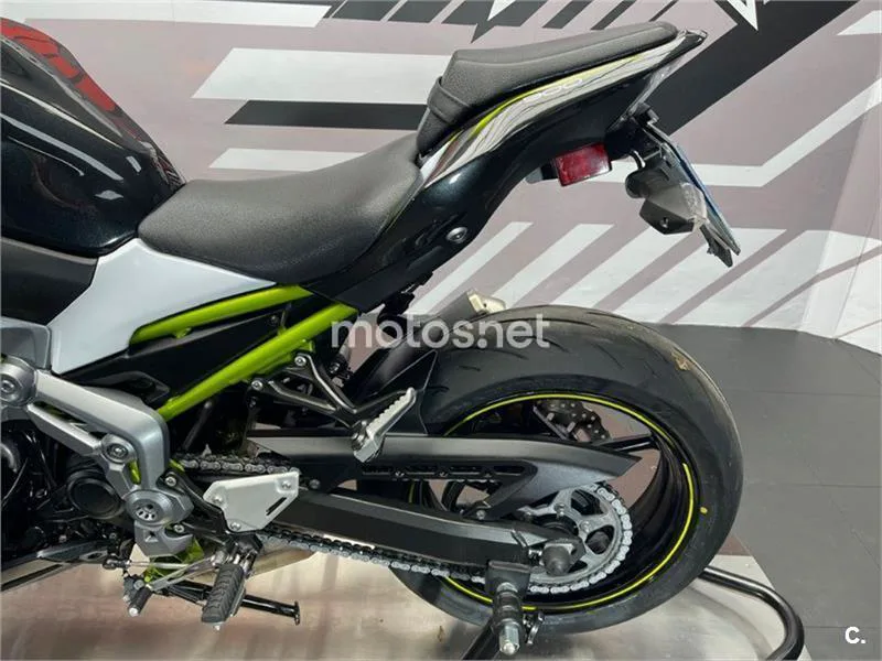 Kawasaki Z900 – Vista 21