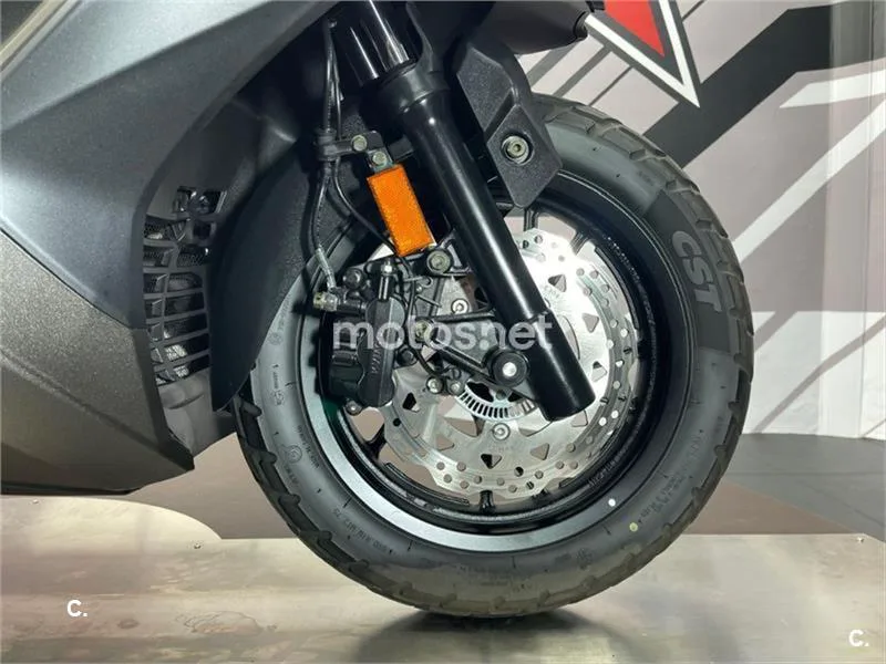 Kymco DTX 350 – Vista 15