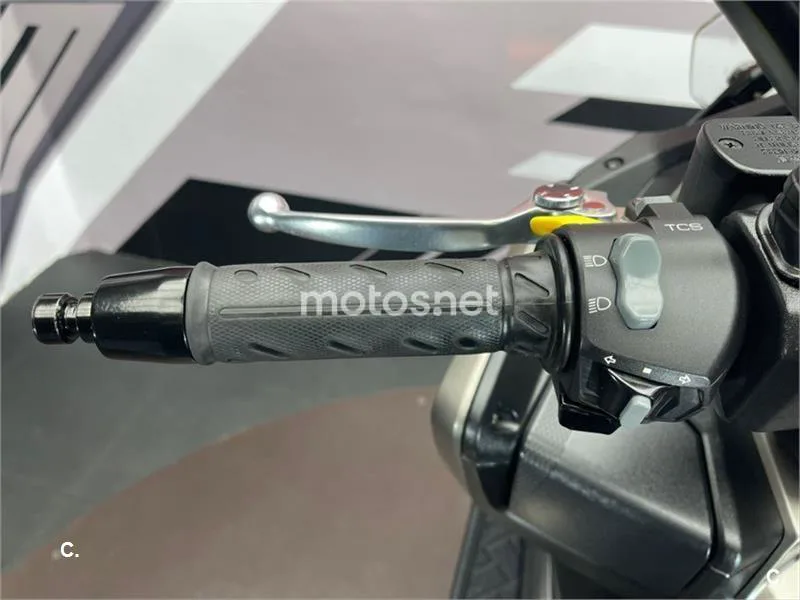 Kymco DTX 350 – Vista 7