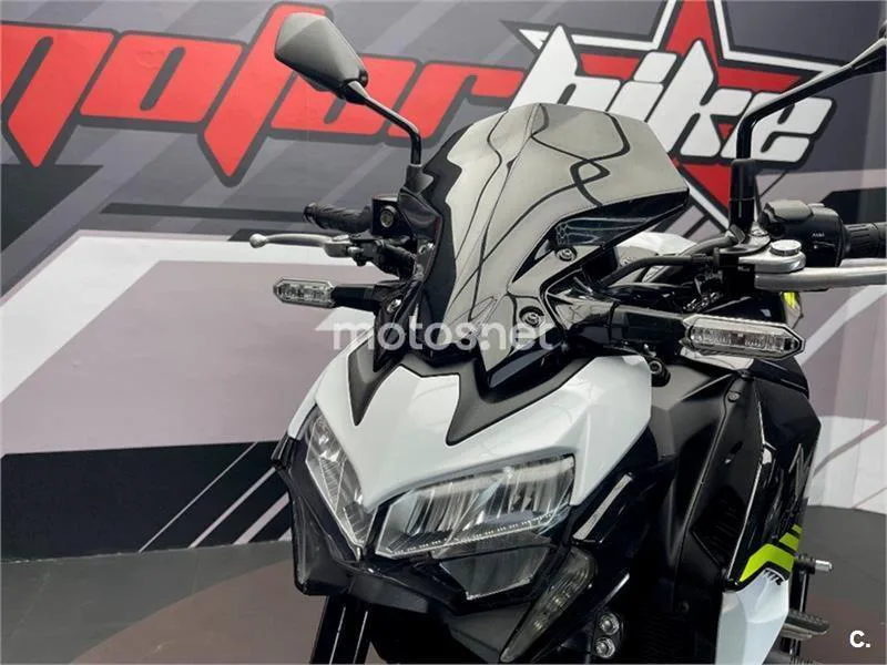 Kawasaki Z900 – Vista 14