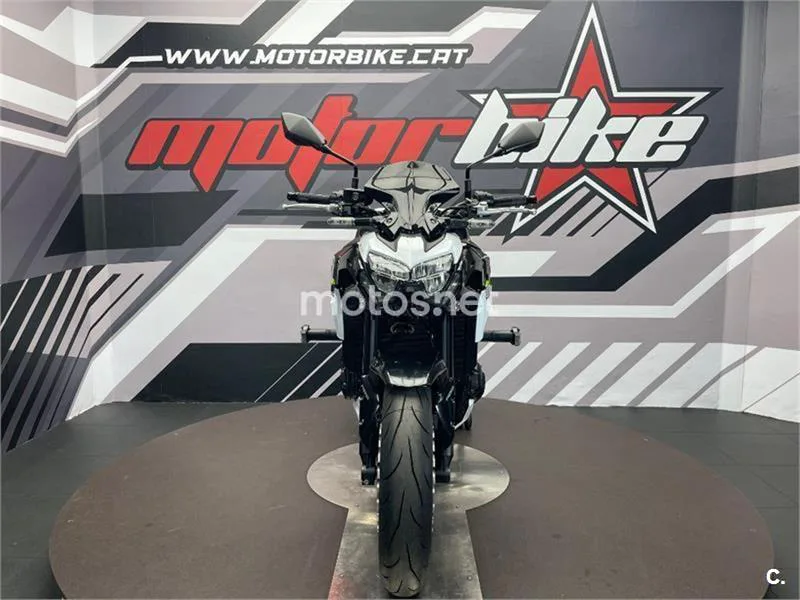 Kawasaki Z900 – Vista 3