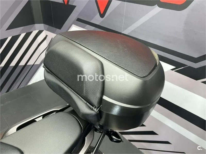 Honda Integra 750 S – Vista 12