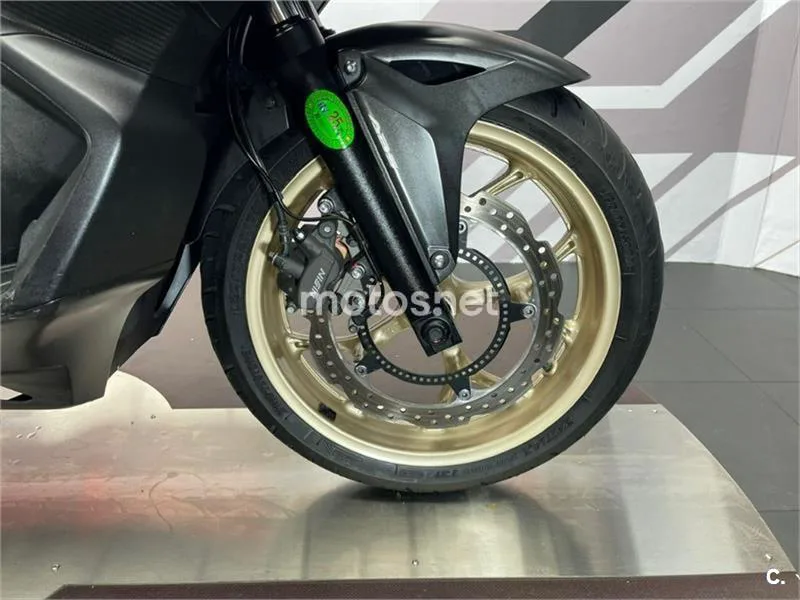 Honda Integra 750 S – Vista 15