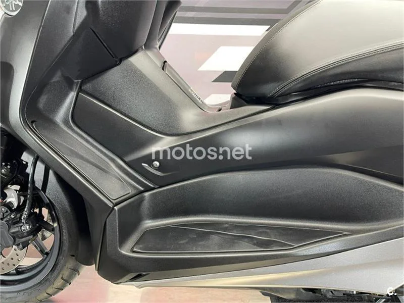 Yamaha XMAX 400 – Vista 15