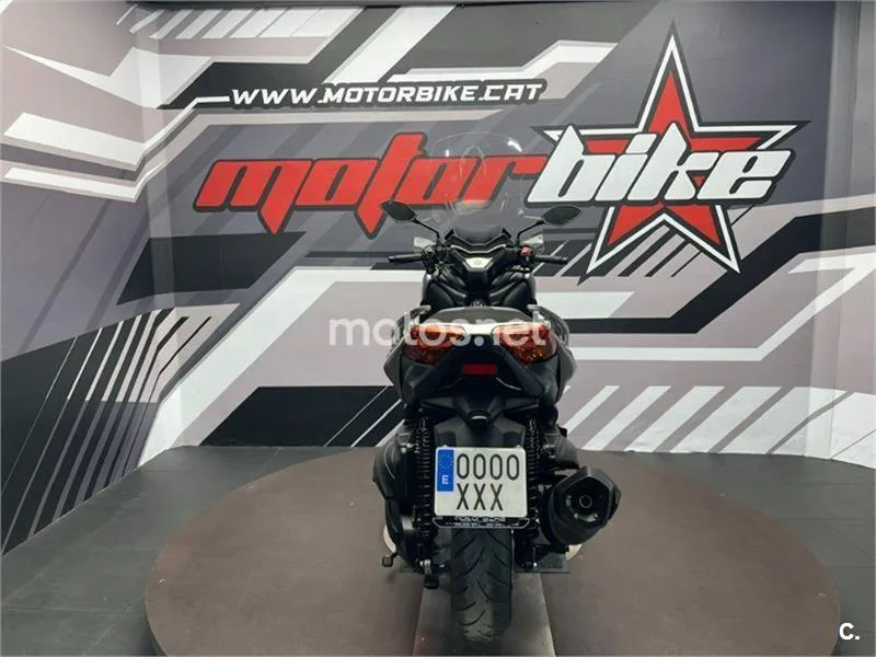Yamaha XMAX 400 – Vista 4