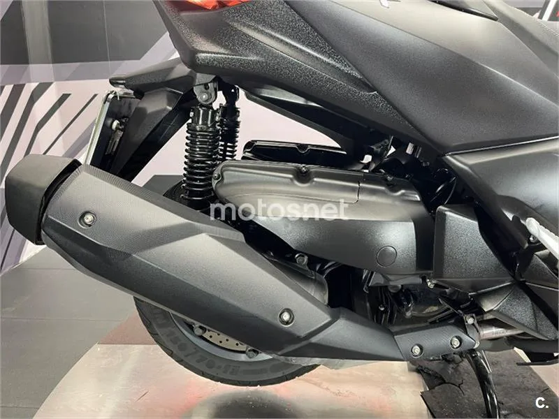 Yamaha XMAX 400 – Vista 14