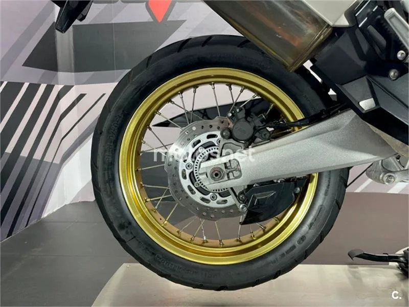 Honda CRF 1000L Africa Twin – Vista 22