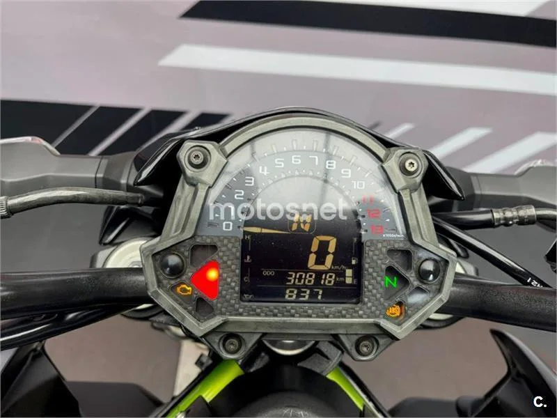 Kawasaki Z900 – Vista 6