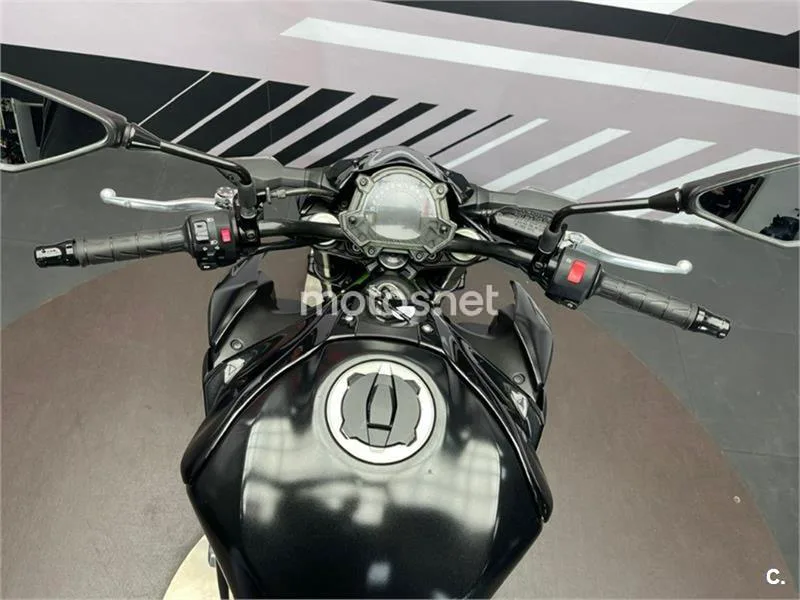 Kawasaki Z900 – Vista 9