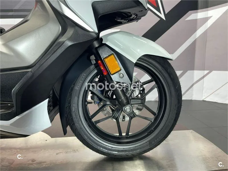 Honda Forza 350 – Vista 12