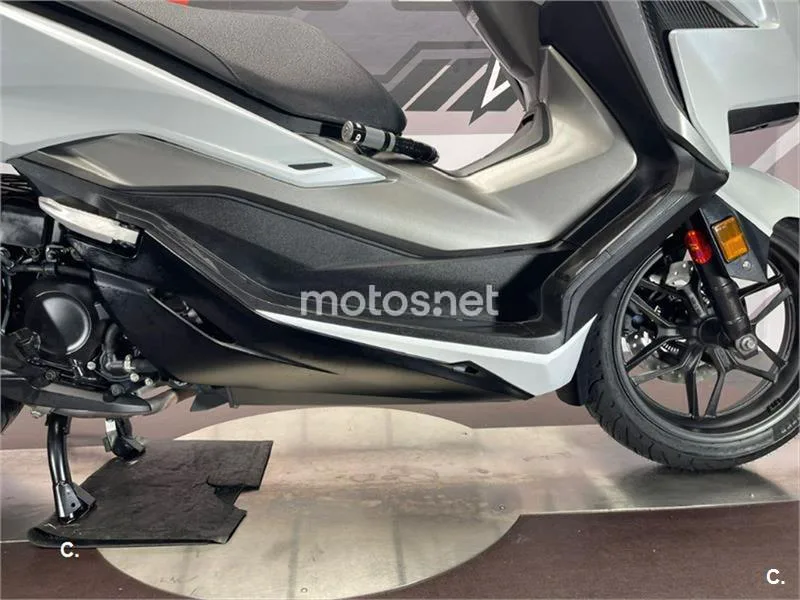Honda Forza 350 – Vista 13