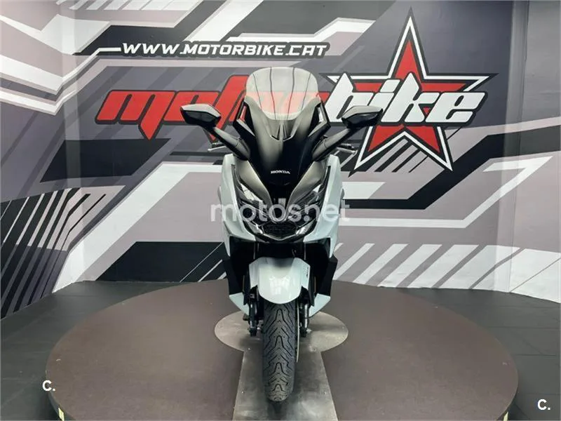 Honda Forza 350 – Vista 3