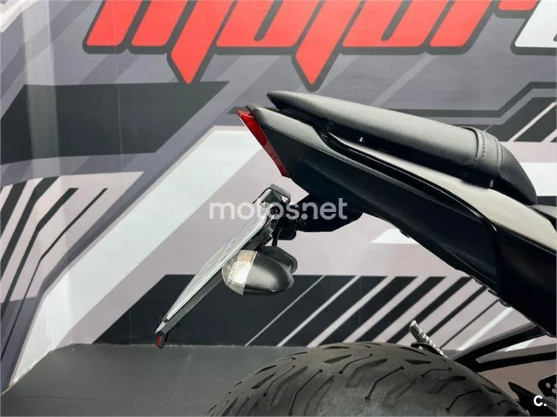Yamaha MT-07 – Vista 14
