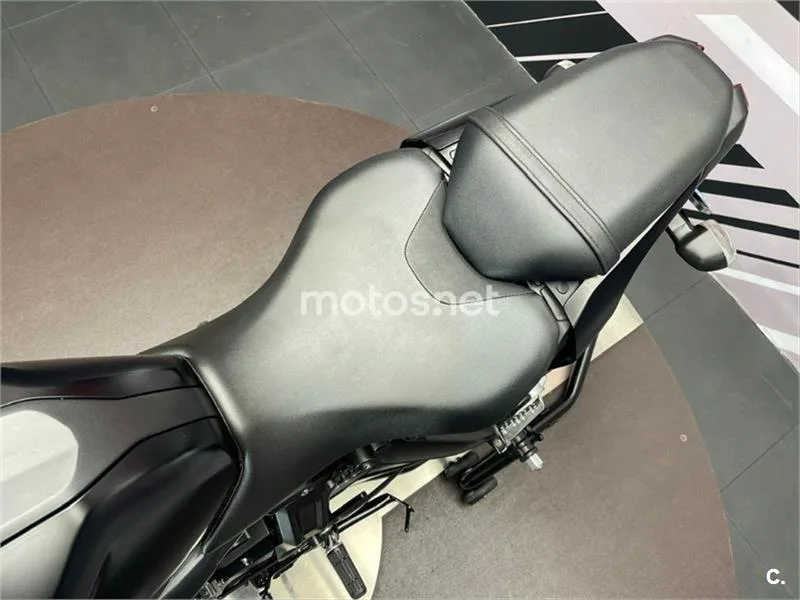Yamaha MT-07 – Vista 15