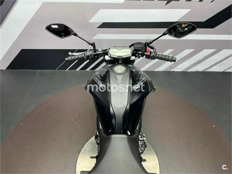 Yamaha MT-07 – Vista 7