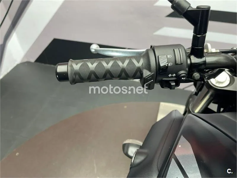 Yamaha MT-07 – Vista 8